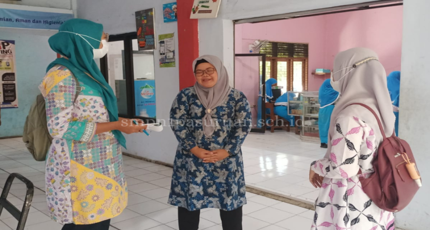 Menuju Sekolah Sehat: Puskesmas Kandang Sapi Lakukan Pemeriksaan dan Edukasi di UPT SMP Negeri 1 Pasuruan